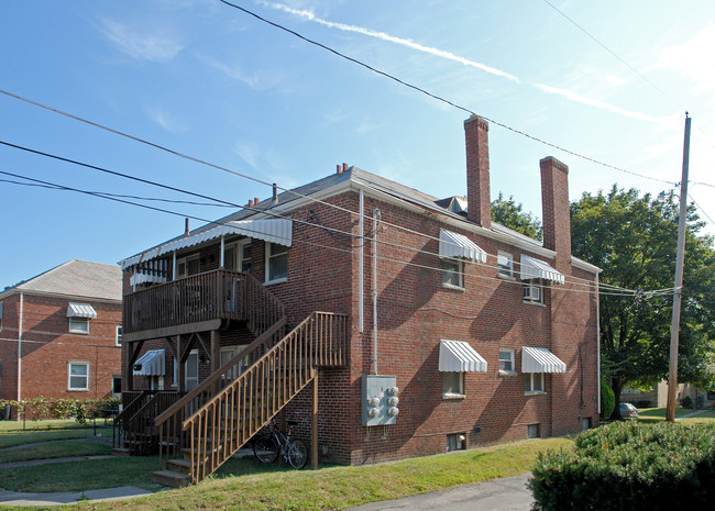 1413 Ashland Ave in Columbus, OH - Foto de edificio - Building Photo