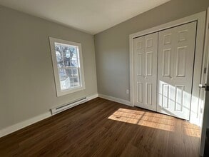 10 Wareham Ave in Onset, MA - Building Photo - Building Photo