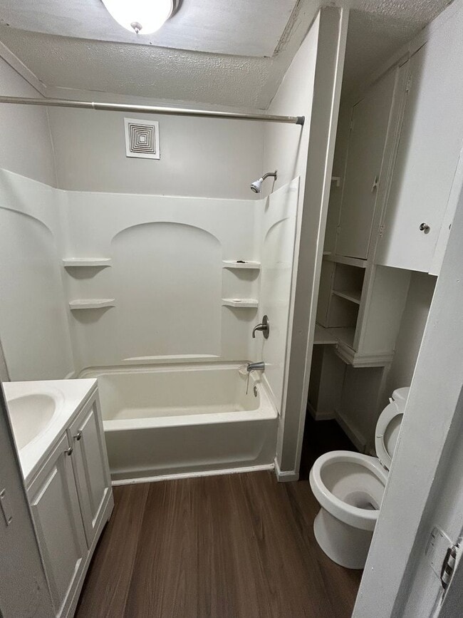 property at 201 N 16 St