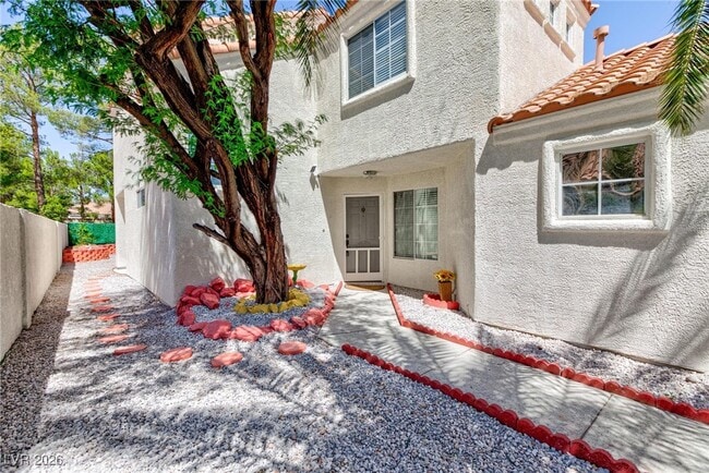 1805 Derbyshire Dr in Las Vegas, NV - Building Photo - Building Photo