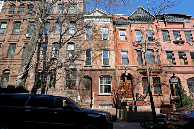 47 W 94th St in New York, NY - Foto de edificio - Building Photo