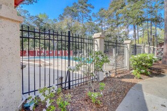 400 William Hilton Pkwy in Hilton Head Island, SC - Building Photo - Building Photo
