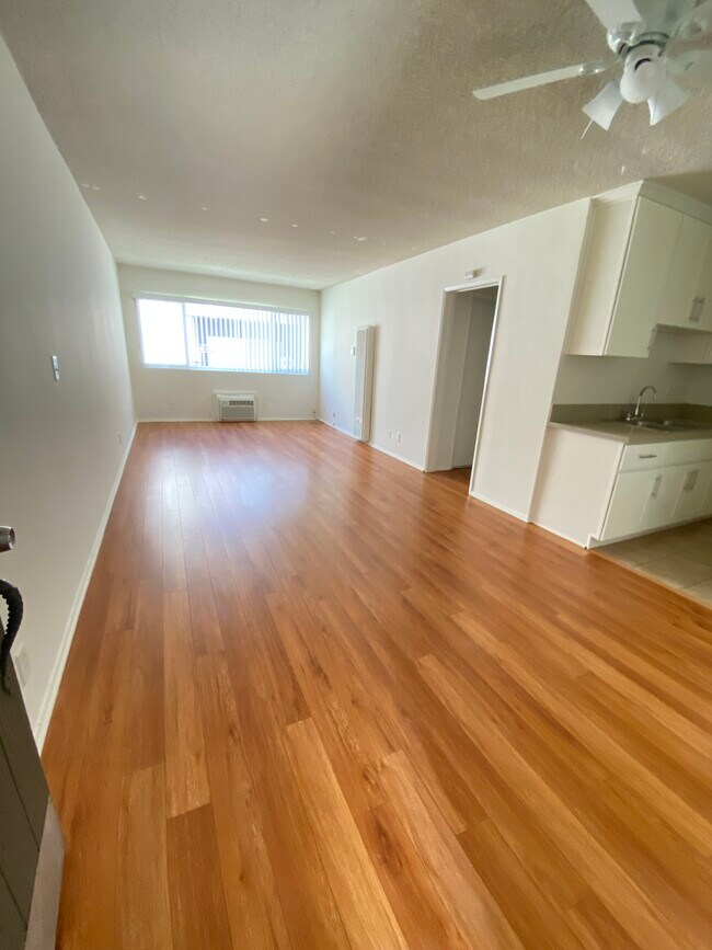 14540 Hartland St and Nearby Van Nuys Apartments For Rent Van Nuys, CA