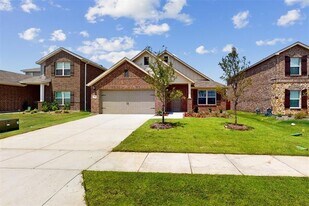1817 Grassland Dr in Royse City, TX - Building Photo