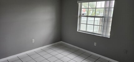 4725 SW 143rd Ave in Miami, FL - Building Photo - Building Photo