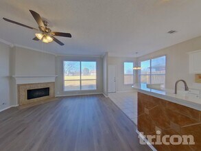 3276 Raleigh Dr in Fort Worth, TX - Foto de edificio - Building Photo