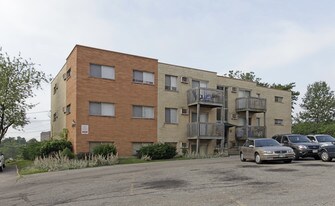 2735-2743 Queen City Ave in Cincinnati, OH - Building Photo