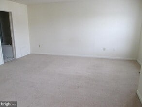 2004 Travis Point Ct in Odenton, MD - Building Photo - Building Photo