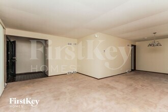 18428 Lange St in Lansing, IL - Building Photo - Building Photo