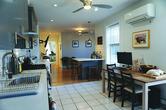 27A Lambert St, Unit 2L in Cambridge, MA - Building Photo - Building Photo