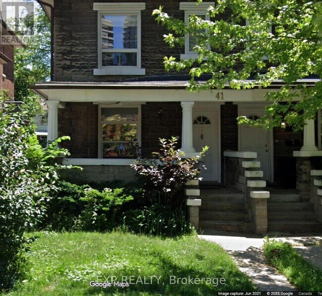 property at 41 Hillsdale Ave E