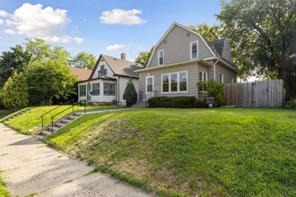 3623 Lyndale Ave S in Minneapolis, MN - Foto de edificio - Building Photo