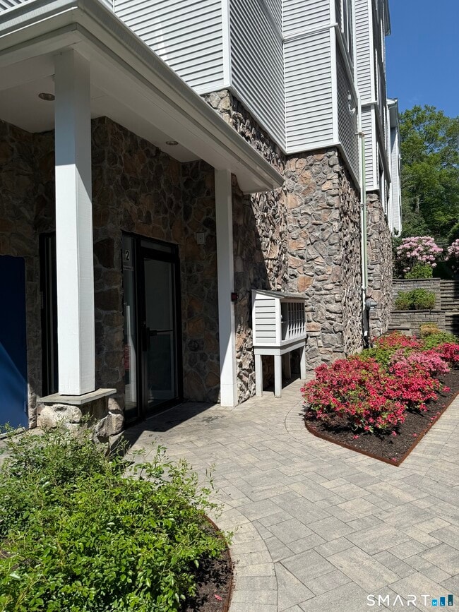 property at 105 Richards Ave