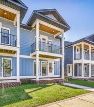 580 N De Villiers St, Unit A in Pensacola, FL - Foto de edificio - Building Photo