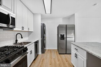 8481 Greenbelt Rd in Greenbelt, MD - Building Photo - Building Photo