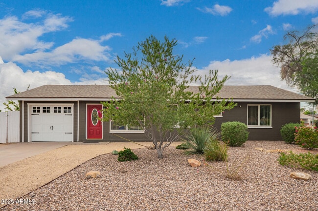 501 E El Camino Dr in Phoenix, AZ - Building Photo - Building Photo
