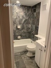 208 E 78th St-Unit -: Grdn Fl in New York, NY - Building Photo - Building Photo