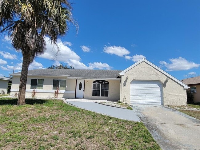 property at 2466 Lakeshore Cir