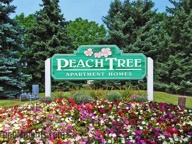 Peachtree Apartments in Clinton Township, MI - Building Photo - Building Photo