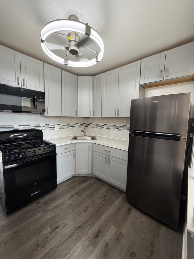 2609 N Lavergne Ave, Unit 1N in Chicago, IL - Foto de edificio - Building Photo