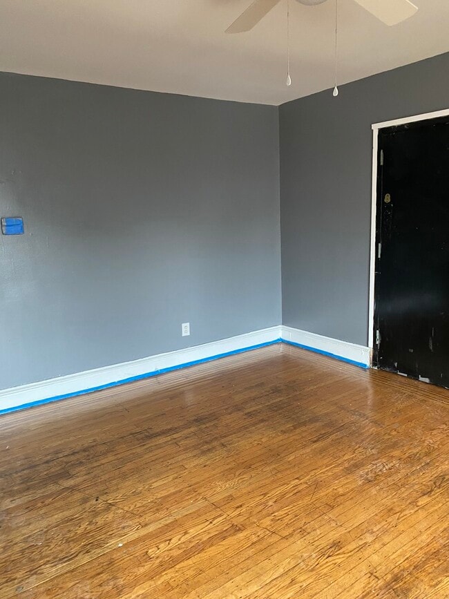 1921 W Chew St, Unit 3 basement unit in Philadelphia, PA - Building Photo - Building Photo