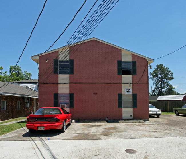 1309 S Dilton St in Metairie, LA - Building Photo - Building Photo