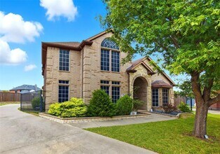 607 Hilltop Dr in Murphy, TX - Building Photo - Building Photo