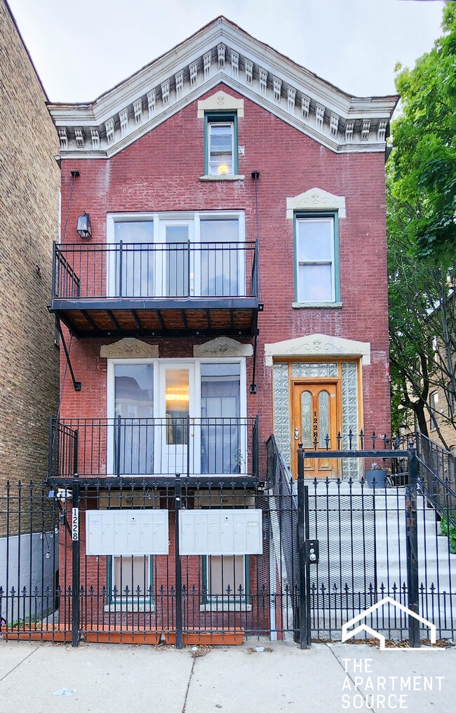 1228 N Cleaver St, Unit 2