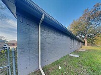 628 E Renfro St photo'