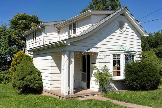 915 Perry Hwy in Pittsburgh, PA - Building Photo - Building Photo