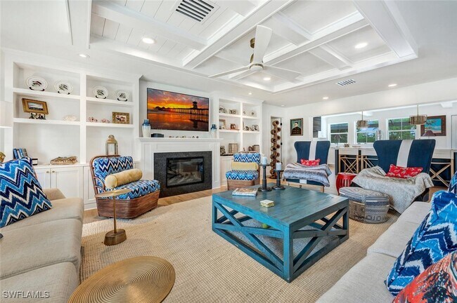 200 Burning Tree Dr in Naples, FL - Building Photo - Building Photo