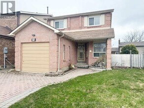 72 Swennen Dr in Brampton, ON - Building Photo - Building Photo