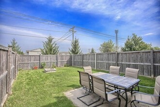 3728 Summer Sage Ct in Champaign, IL - Building Photo - Building Photo