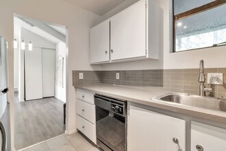 6351 139th Pl NE, Unit 155 in Redmond, WA - Building Photo - Building Photo