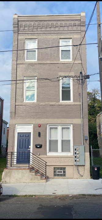 2132 N 21st St, Unit 2 in Philadelphia, PA - Building Photo