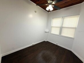 917 E Shadowlawn Ave in Tampa, FL - Building Photo - Building Photo