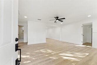 8719 N Ola Ave in Tampa, FL - Building Photo - Building Photo