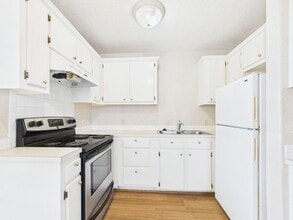 298 Friendship Ln in Fredericksburg, TX - Building Photo - Building Photo