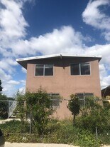 203 E 53rd St in Los Angeles, CA - Building Photo