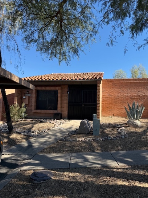 8638 N Little Oak Ln in Tucson, AZ - Building Photo - Building Photo