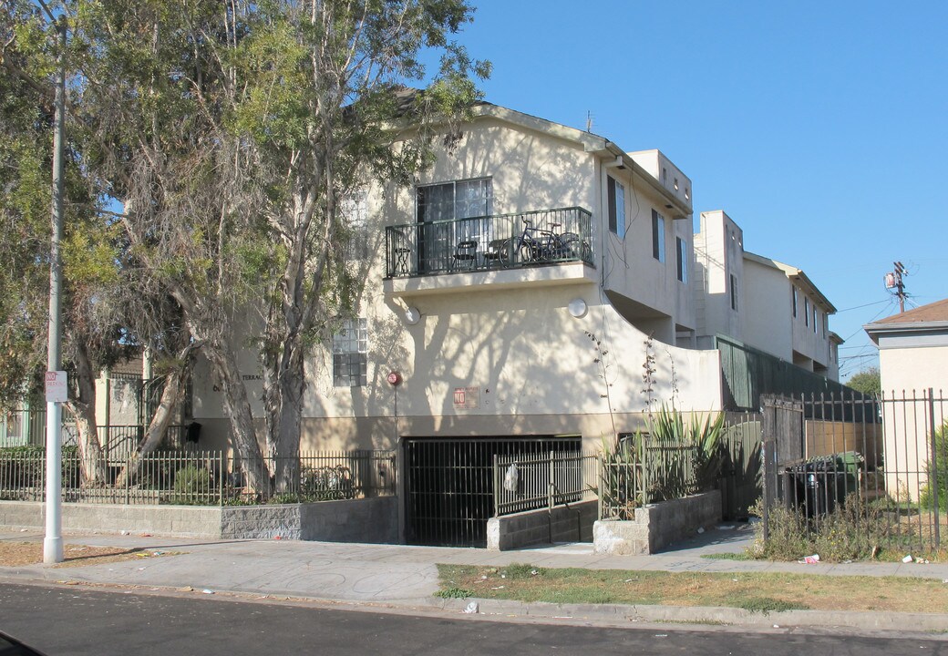 Brynview Terrace in Los Angeles, CA - Foto de edificio