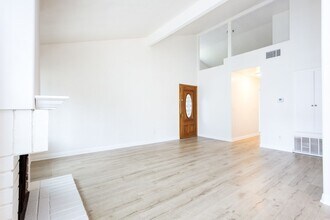 5436 Mantua Ct in San Diego, CA - Building Photo - Building Photo