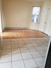 385 Avenue C in Bayonne, NJ - Building Photo - Building Photo
