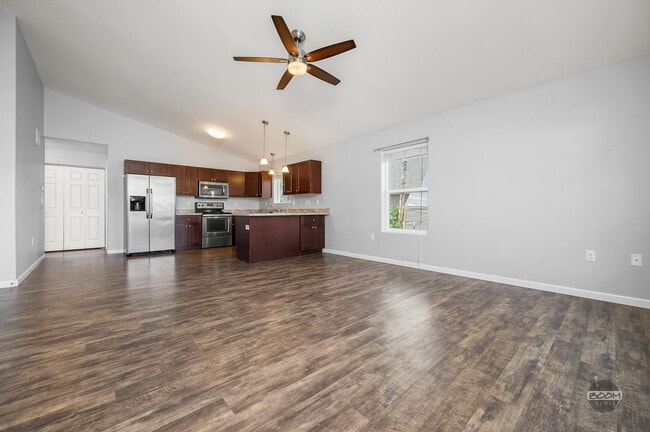 5503 W Serene Cir in Wasilla, AK - Building Photo - Building Photo