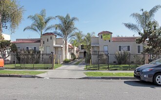 8148-8154 3/4 Beechwood Ave in South Gate, CA - Building Photo