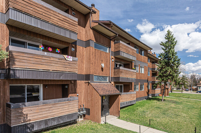 Clareview Park Estates in Edmonton, AB - Building Photo - Building Photo