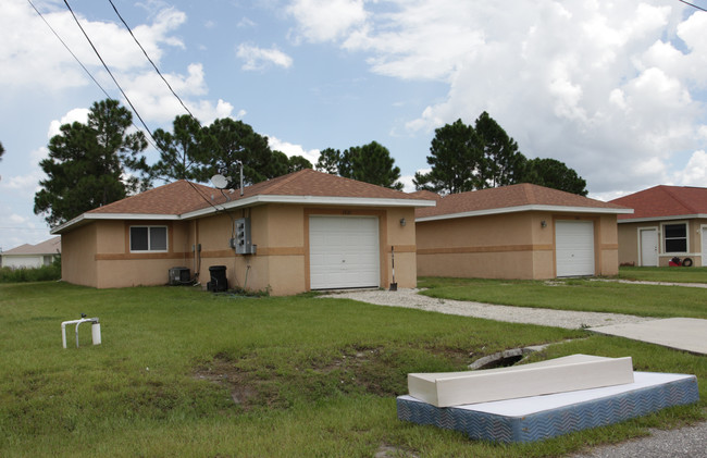 5220 27th St SW in Lehigh Acres, FL - Building Photo - Building Photo