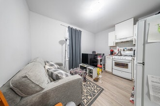 382 Wharncliffe Rd S in London, ON - Building Photo - Building Photo