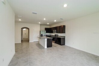 13671 NW 9th Rd in Newberry, FL - Building Photo - Building Photo