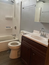 8700 S 81st Ave in Hickory Hills, IL - Building Photo - Building Photo
